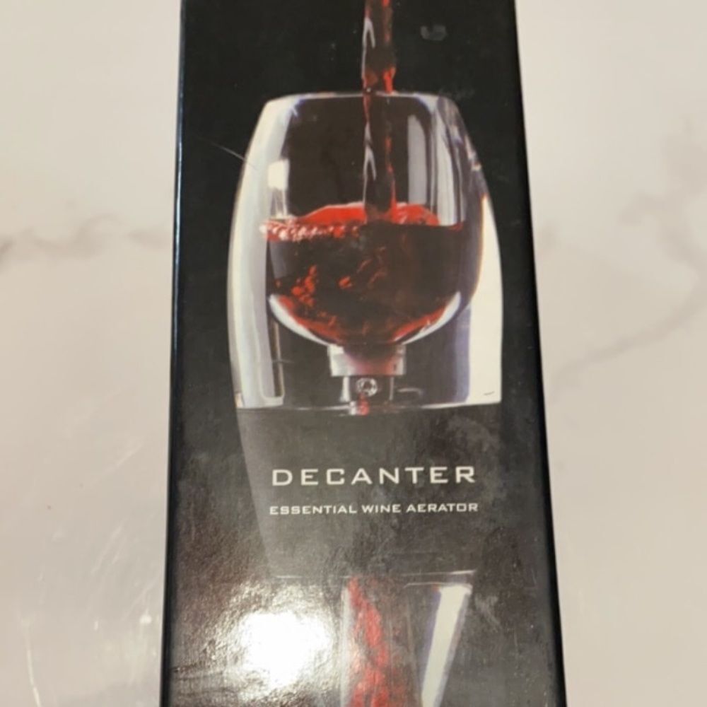 NWT wine decanter